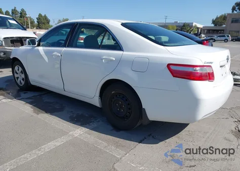 2007 Toyota Camry Ce z USA, uszkodzony, nr VIN 4T1BE46K07U622980